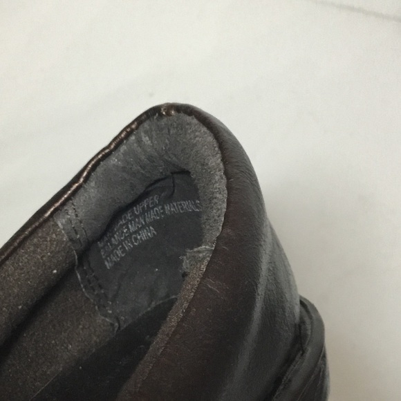 BOC Born Concepts Women’s Bronze Leather Slip On Clogs Size 7 - Picture 9 of 9